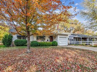 701 S Courtleigh Dr, Wichita, KS 67218