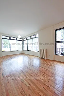 Rented by R New York | media 5