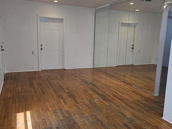 5th image of 1824 Roosevelt St