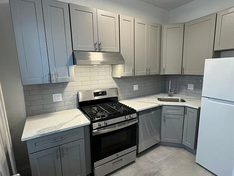 3416 Powelton Ave #2F — Photo 2