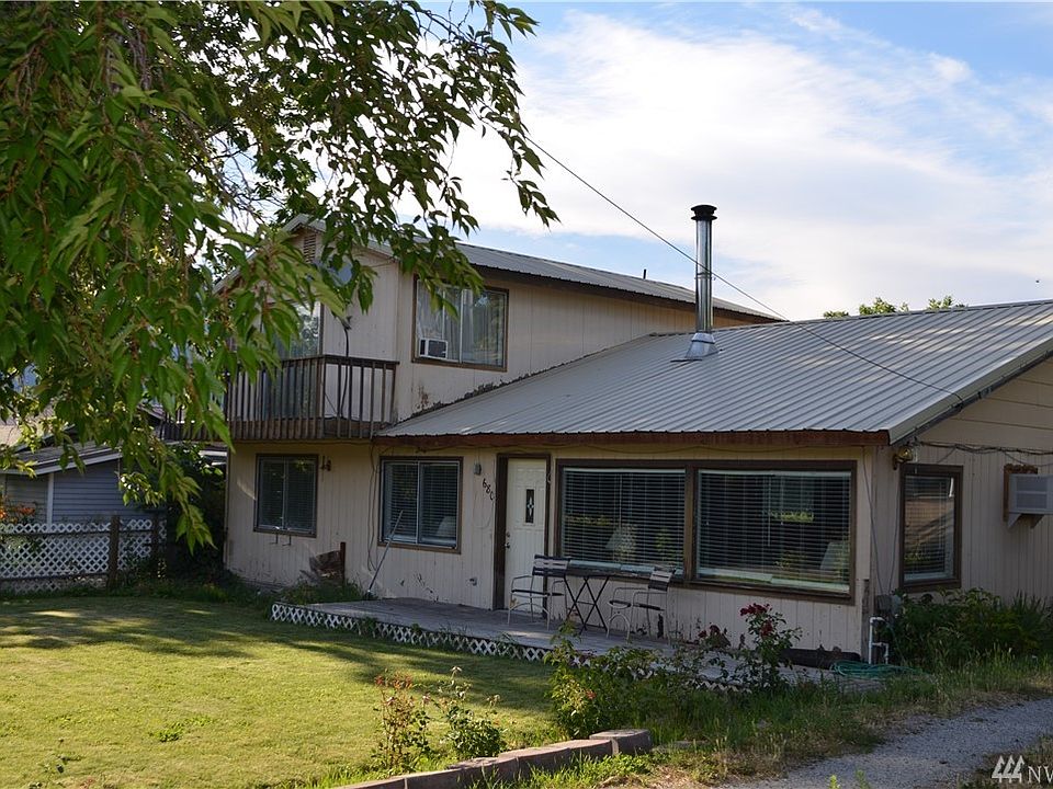 1st image of 680 Lakeshore Dr