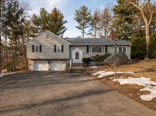 32 Doncaster Cir, Lynnfield, MA 01940