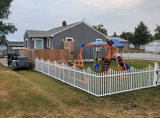 502 N Main St, Drayton, ND 58225