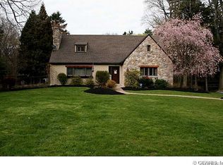 460 Thomas Ave, Rochester, NY 14617