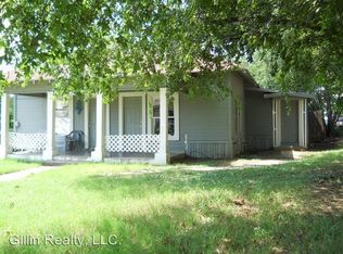 208 Graham St APT B, Cleburne, TX 76033