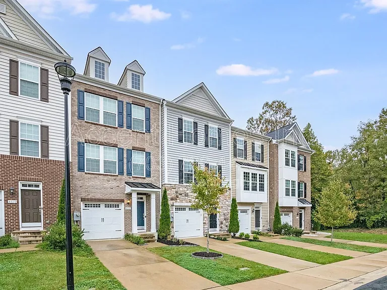 8605 Sweet Rose Ct — Photo 3