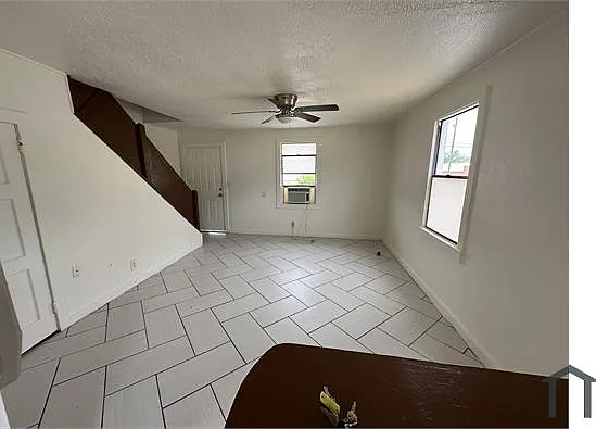 1 S Hopper St #227 — Photo 2