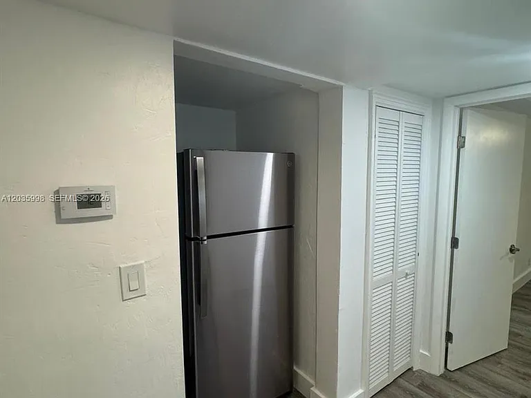 350 SW 15th Rd #9 — Photo 11