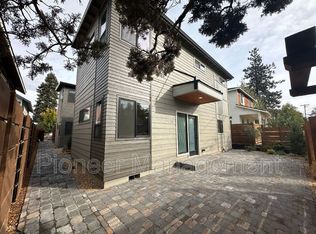 446 NE Burnside Ave UNIT 1, Bend, OR 97701