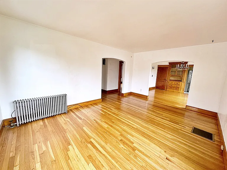 11 Puritan Rd — Photo 9