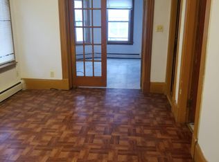 37 Cedar St, Lowell, MA 01852
