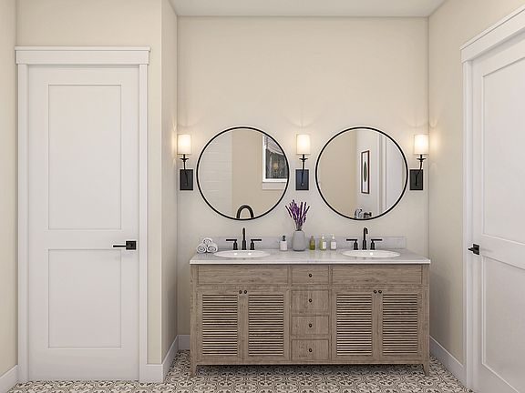 Dual sinks in owner s bath