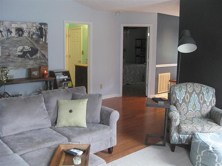 1st image of 3384 Emerson Woods