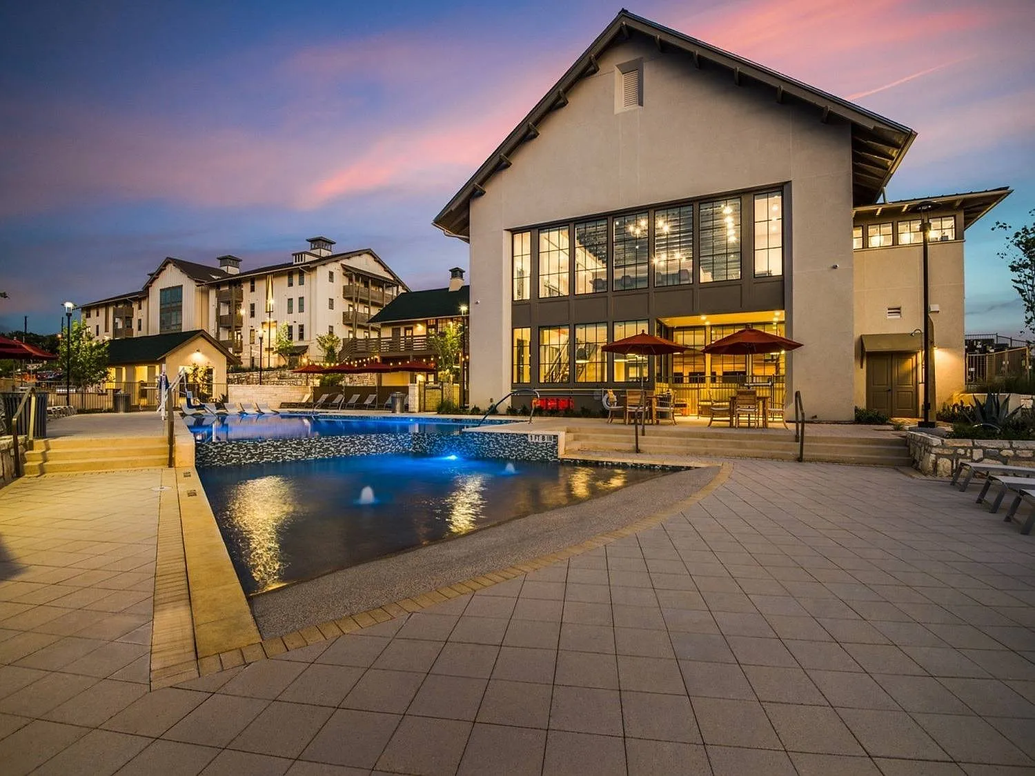Vecina Apartment Villas — Photo 4