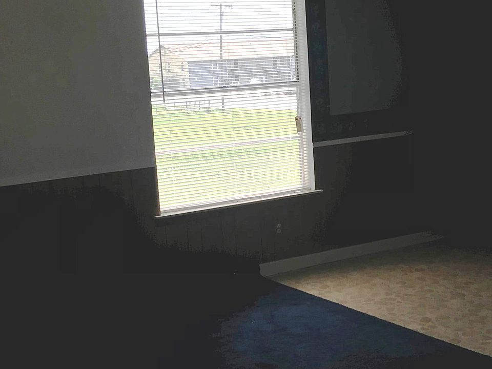 1st image of 1702 Kirk Ave APT 204