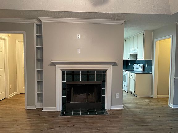 2nd image of 6428 Chaprice Ln