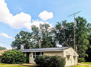 713 E 10th St, Rushville, IN
