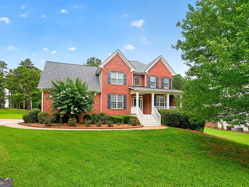 1st image of 100 Victor Ln