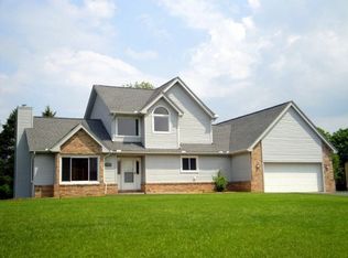 10933 Trillium Ln, South Lyon, MI