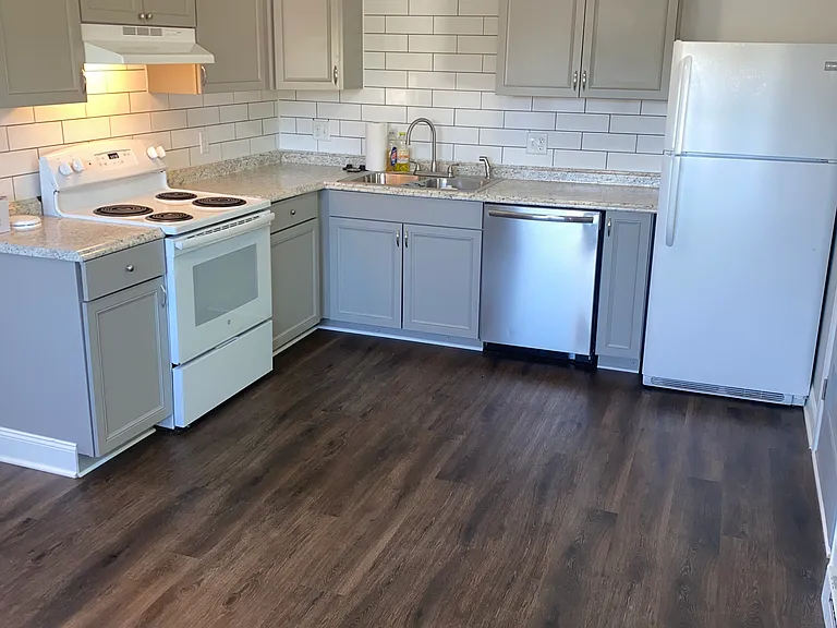 807 Indiana Ave — Photo 13