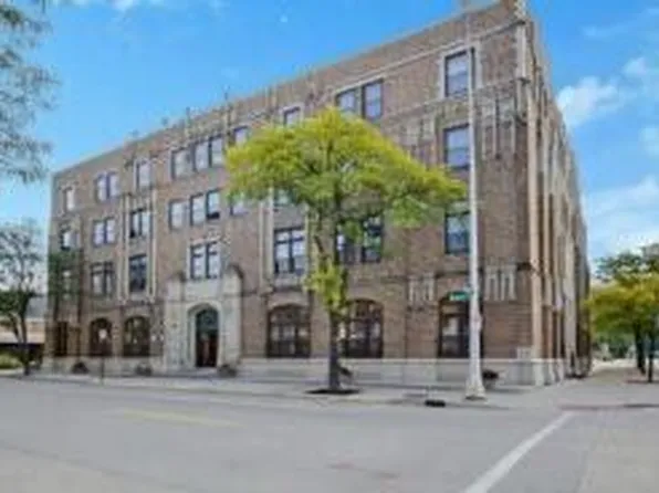 297 W Clay Ave APT 404, Muskegon, MI 49440