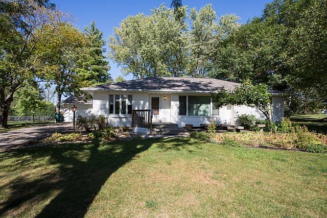 1st image of 1916 Maplewood Dr