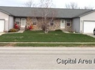 2200A Magnolia Dr, Jacksonville, IL 62650