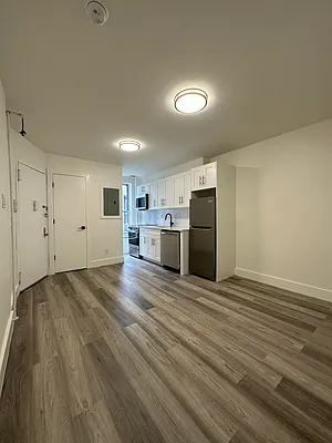 Rented by Peter R. Hungerford, LREB | media 1