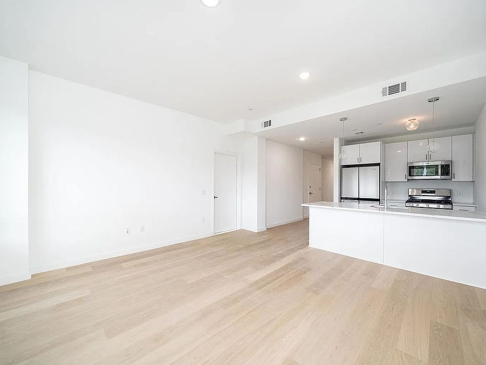 1st image of 417 Jackson St #2B-2BA-1200SQFT