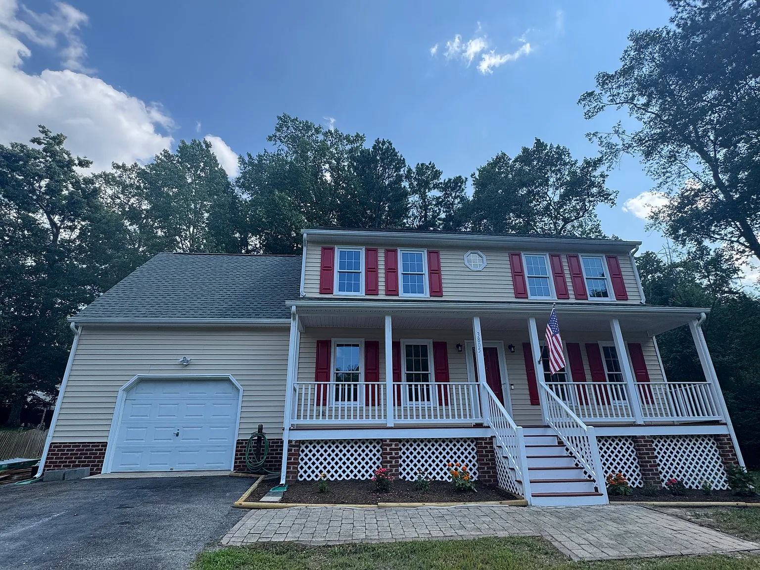 4 bed, 2.5 bath, 1824 sqft, $4,000 — Photo 1