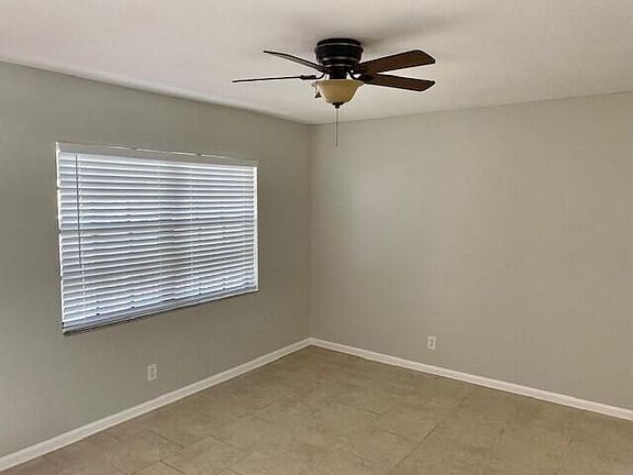 3rd image of 4295 Oak Terrace Dr #4295