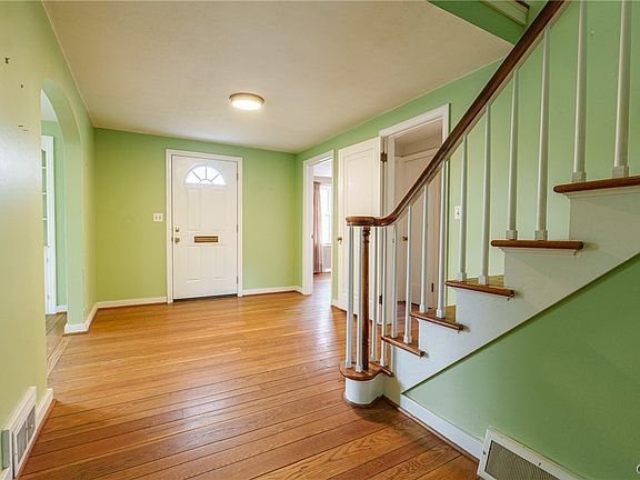 5th image of 1513 N James St