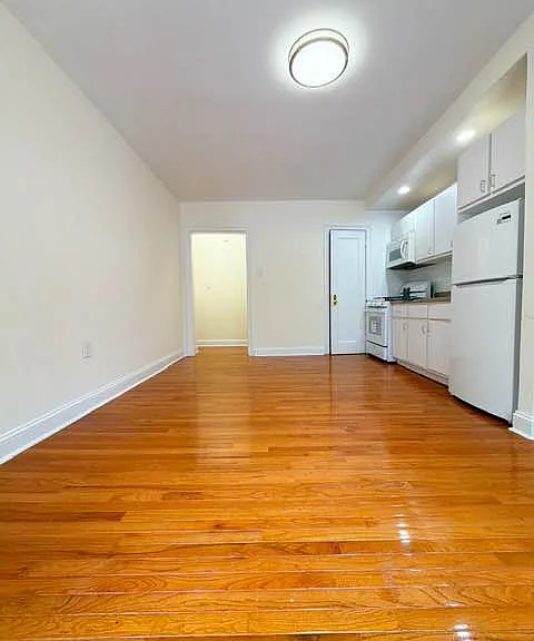 520 Isham St #1 — Photo 2