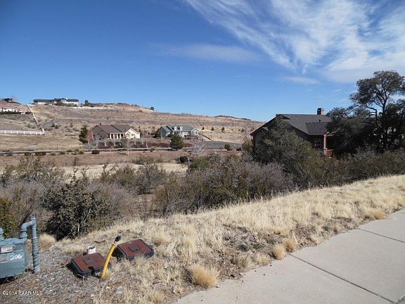 4th image of 218 Thoroughbred Dr