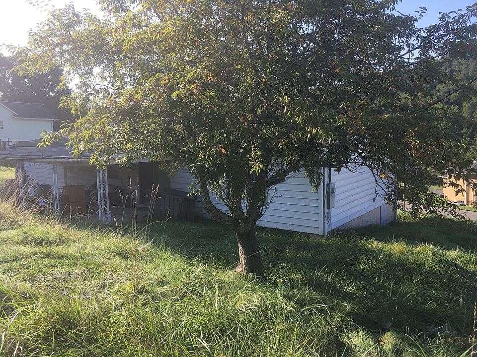 2nd image of 107 Jarvis Ln