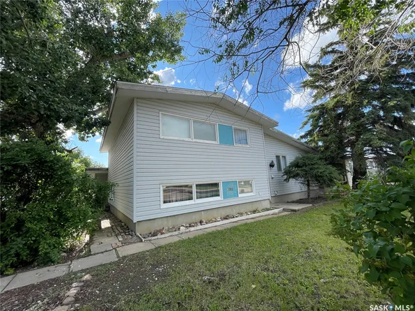 1001 2nd Street W, Kindersley, SK S0L 1S0