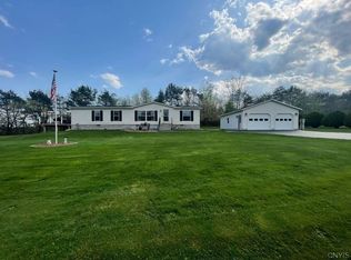7 Germandale Dr, Fulton, NY 13069