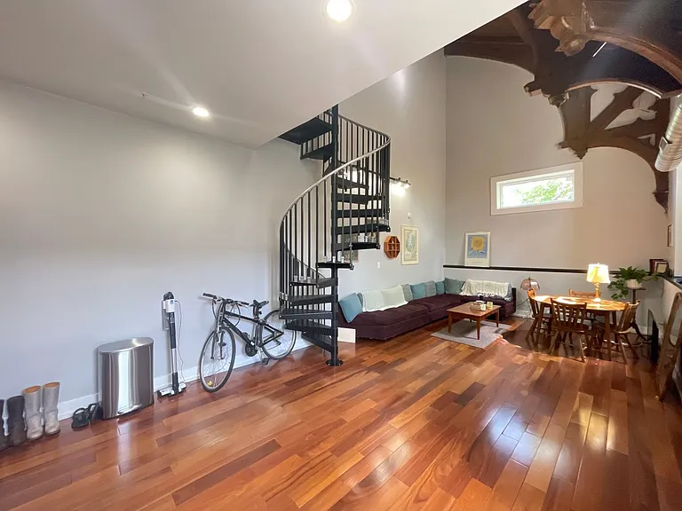 1236 E Columbia Ave. — Photo 4