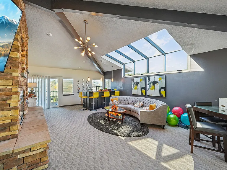 Union Heights Apartments — Photo 14