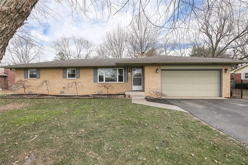 371 N Peterman Rd photo 1