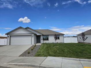 710 Vineyard St, Grandview, WA 98930