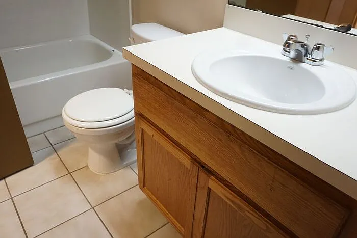 5558 Bennington Dr — Photo 6