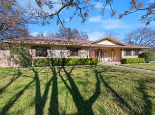 501 Flamingo Cir, Highland Haven, TX 78654