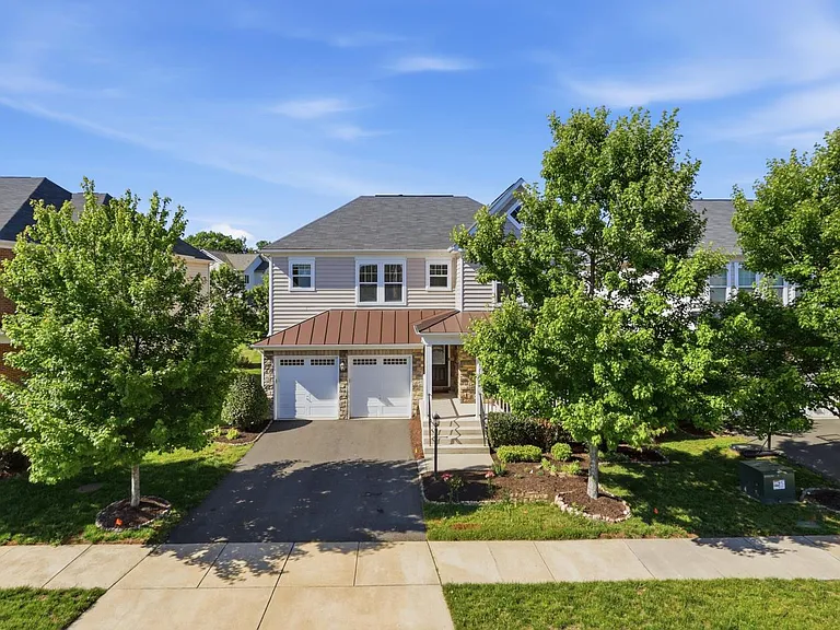 42522 Stratford Landing Dr — Photo 2