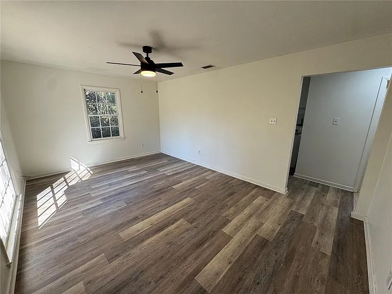 1728 Tew Dr — Photo 11