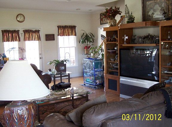 4th image of 345 Winthrow Creek Ln