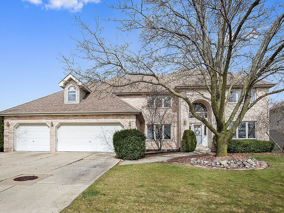 1st image of 17234 Cambridge Pl
