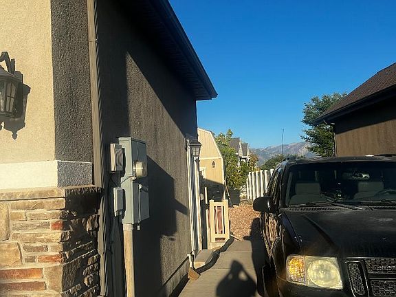 4th image of 2937 S Knowsley Dr