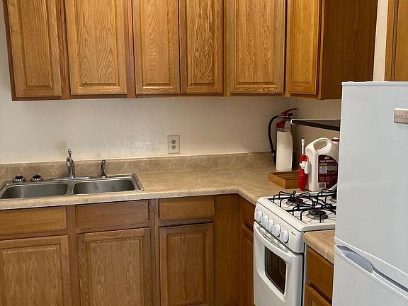 2nd image of 113 NE 8th St #113