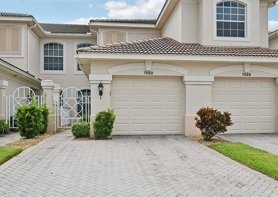 7050 Prosperity Cir #904